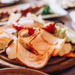 Kuidas soolata pekki ukrainapäraselt purgis: saate seda huultega süüa